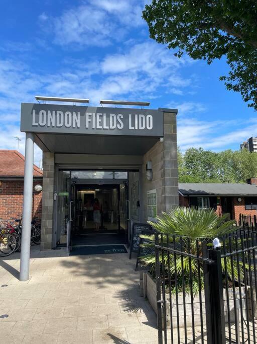 Cool Dalston Studio With Balcony And Gym Apartment London Exterior photo